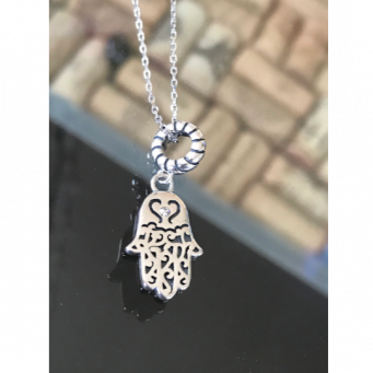 Necklaces & Pendants